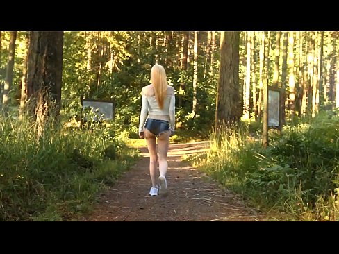❤️ 美女がゆっくり動く、ヌード動画ではありません ❤ 美女ポルノ ❌️